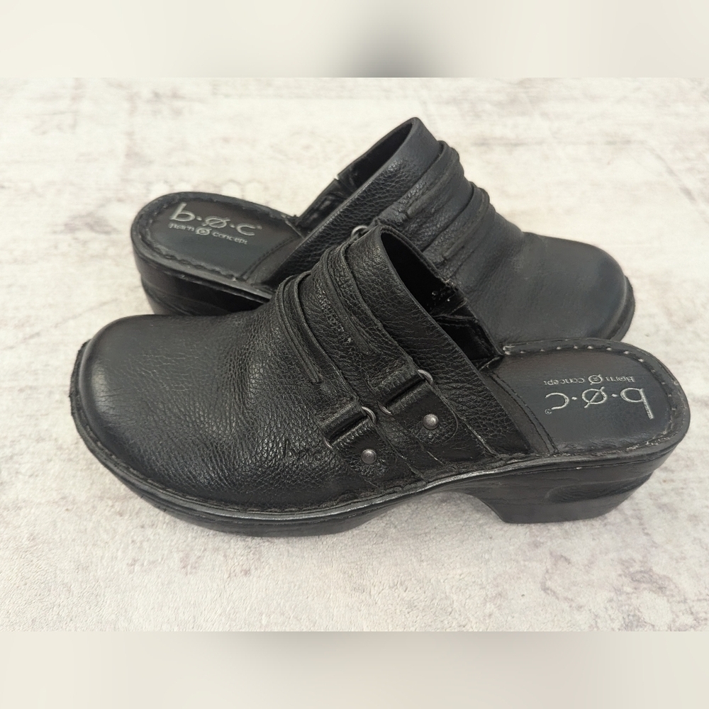 B.O.C Black Leather Slip On Woman’s 7M